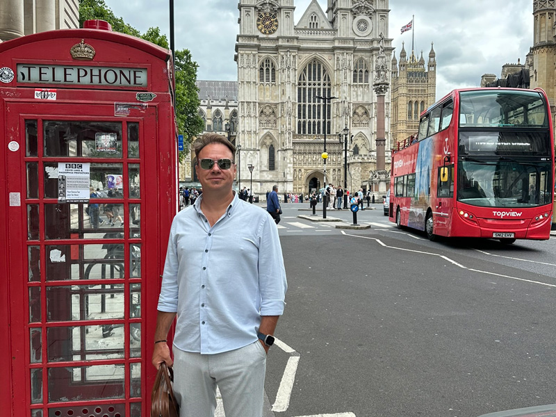 ALZ Grup Londra Sağlık Turizmi Fuarı: Etkili Tanıtım = Verimli Görüşmeler
